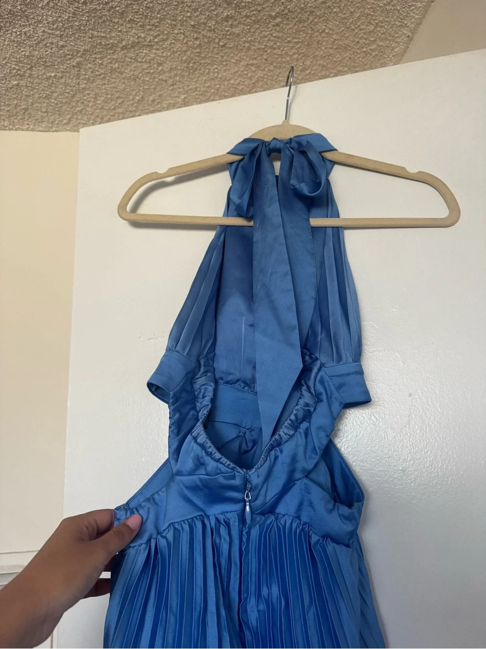NWOT Abercrombie & Fitch Elegant Navy Blue Pleated Cutout Maxi Dress XSP